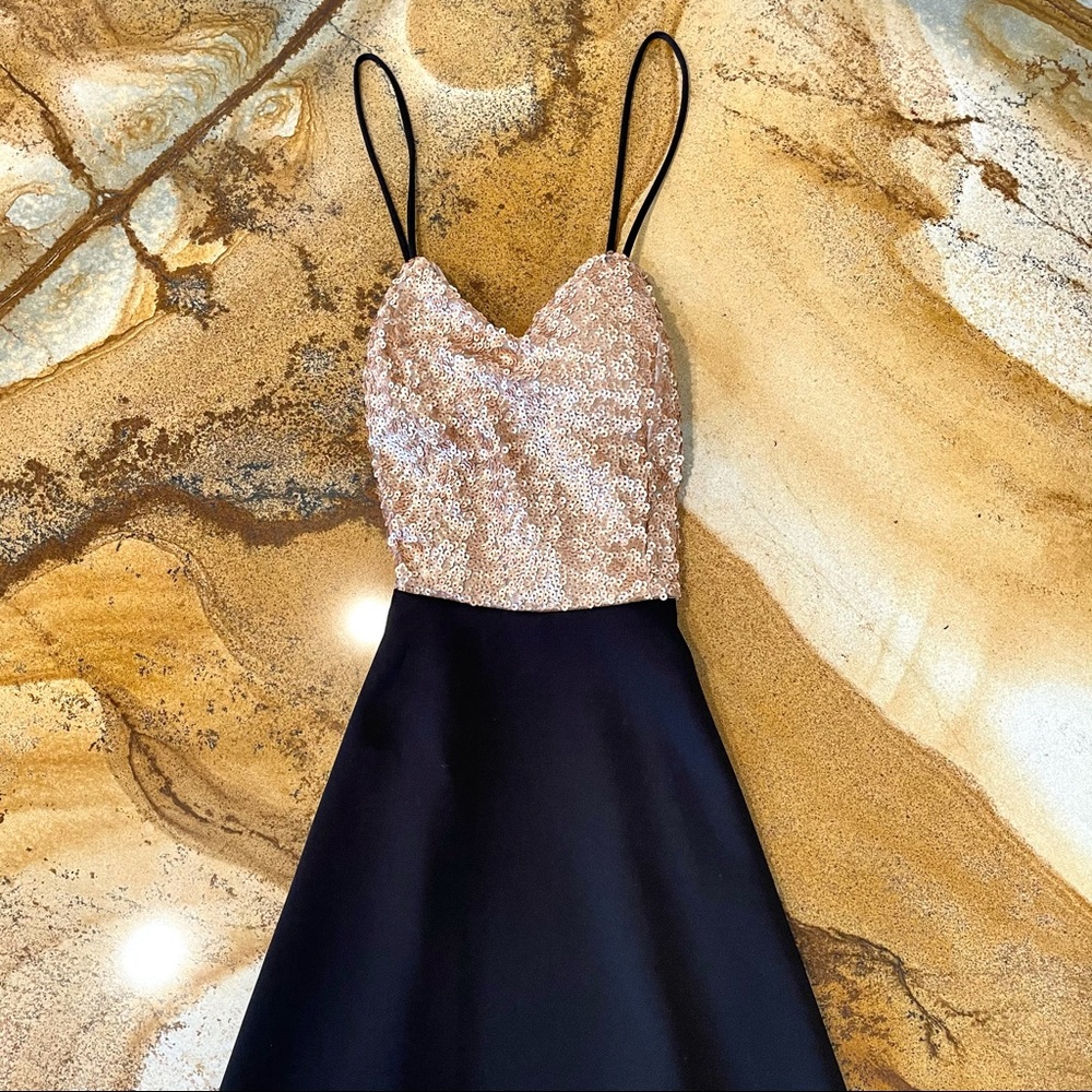 Sequence Dress - Picture 2 of 8